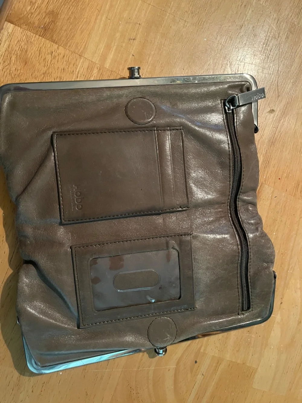 HOBO Lauren clutch wallet